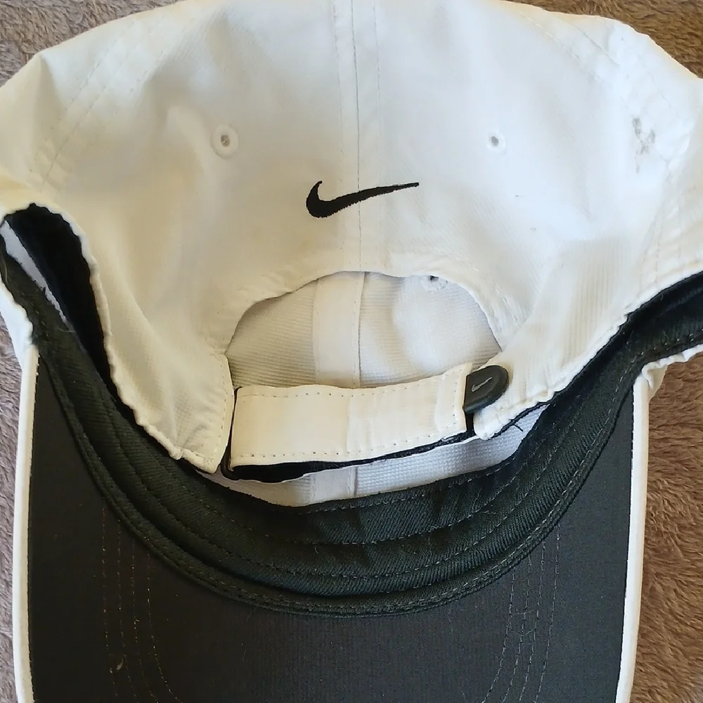 Nike Legacy 91 White & Black Adjustable Cap